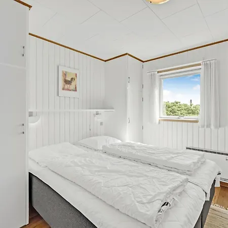 Holiday home Lystlund