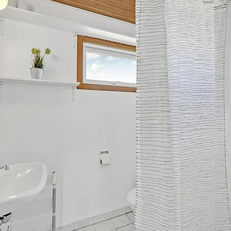 Holiday home Lystlund *