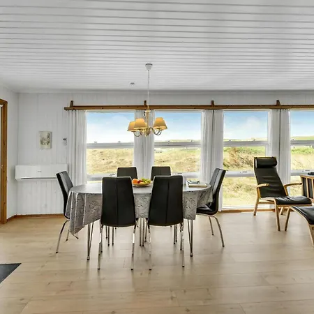 Lystlund Holiday home *